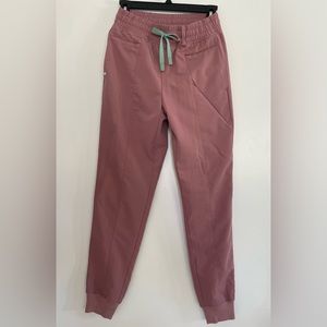 FIGS Grenelle Jogger in Mineral Mauve XS (Limited Color)